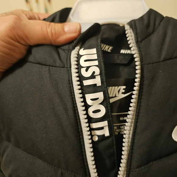 Nike Kids Black Puffer Jacket 18 Months LIKE NEW!! - Picture 11 of 13